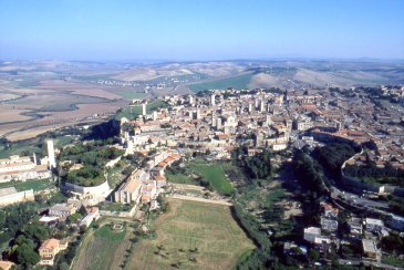 Immagine aerea del Centro Storico di Tarquinia